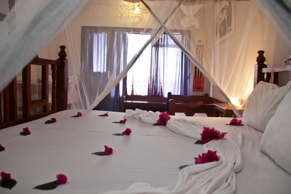 Palumbokendwa Hotel Zanzibar Ngoại thất bức ảnh